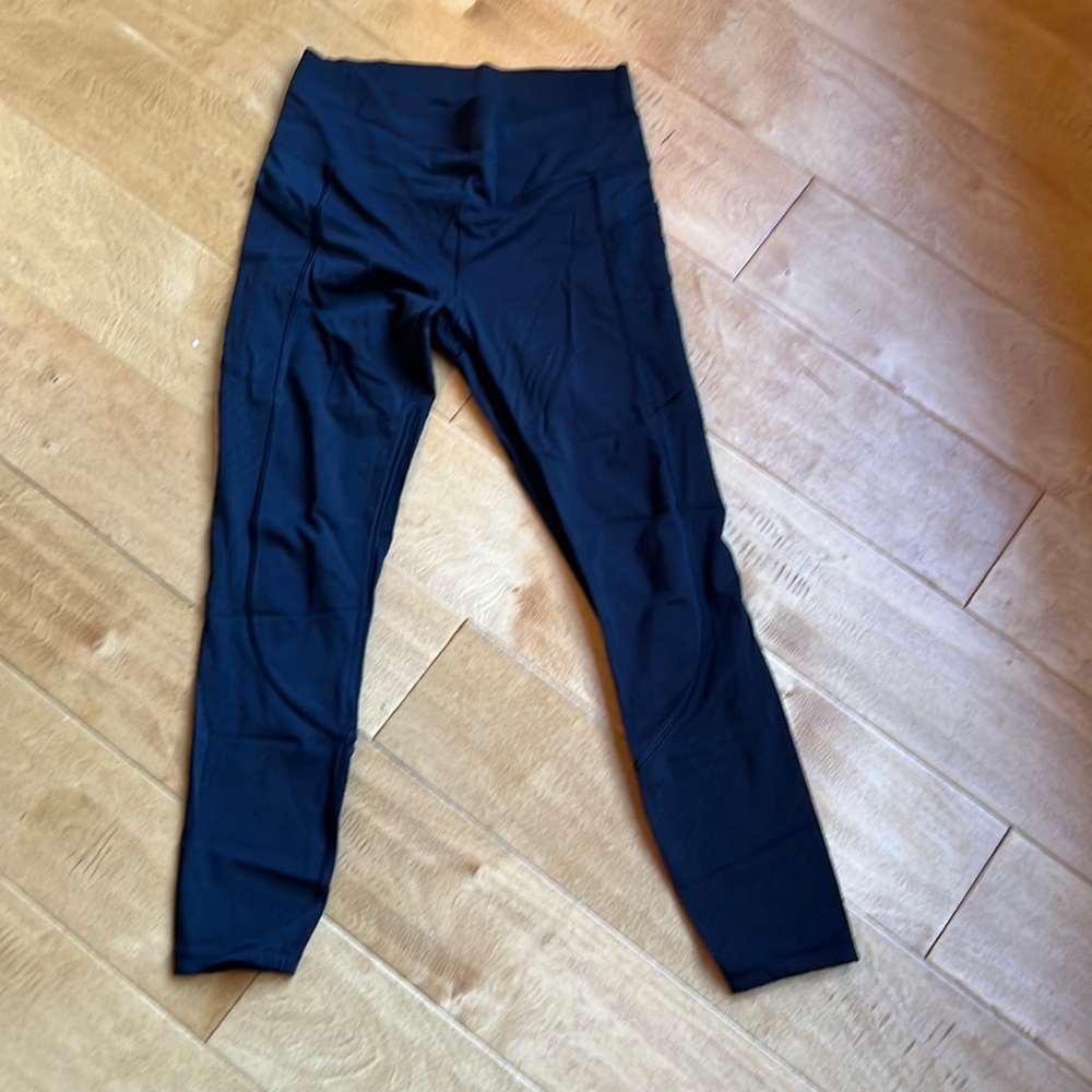 lululemon athletica black cropped leggings size 8